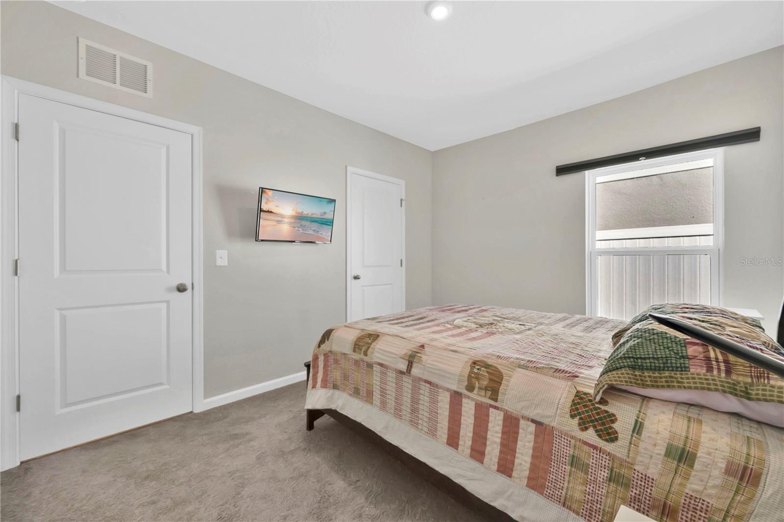 LAUREL GLEN - Residential