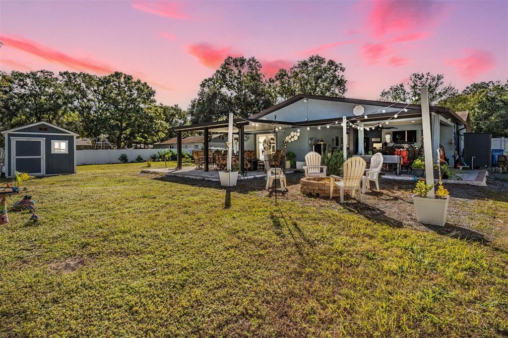 Photo of 6907 W Creek Drive, Tampa, FL 33615 (MLS # TB8457045)