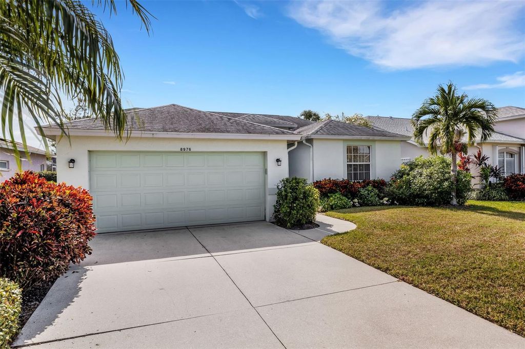 Photo of 8976 Whitemarsh Avenue, Sarasota, FL 34238 (MLS # A4666547)