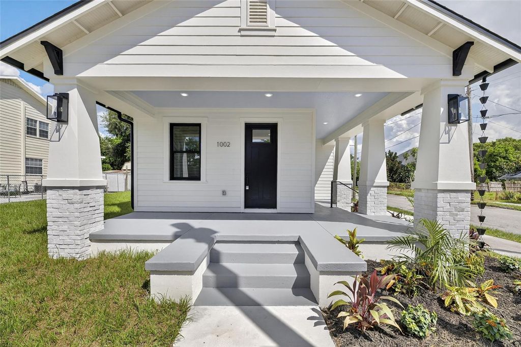 Photo of 1002 E 19th Avenue, Tampa, FL 33605 (MLS # TB8431844)