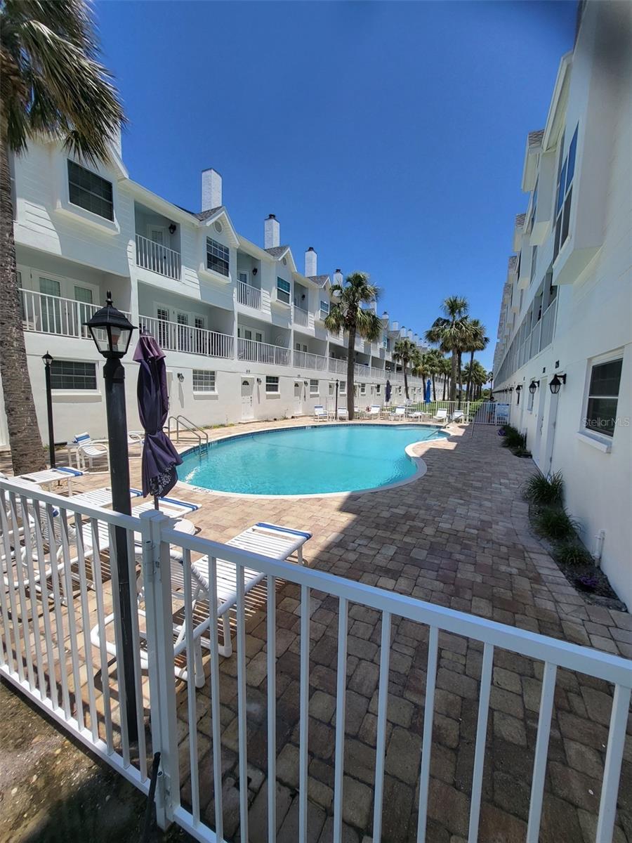 SUNSET REEF - Residential