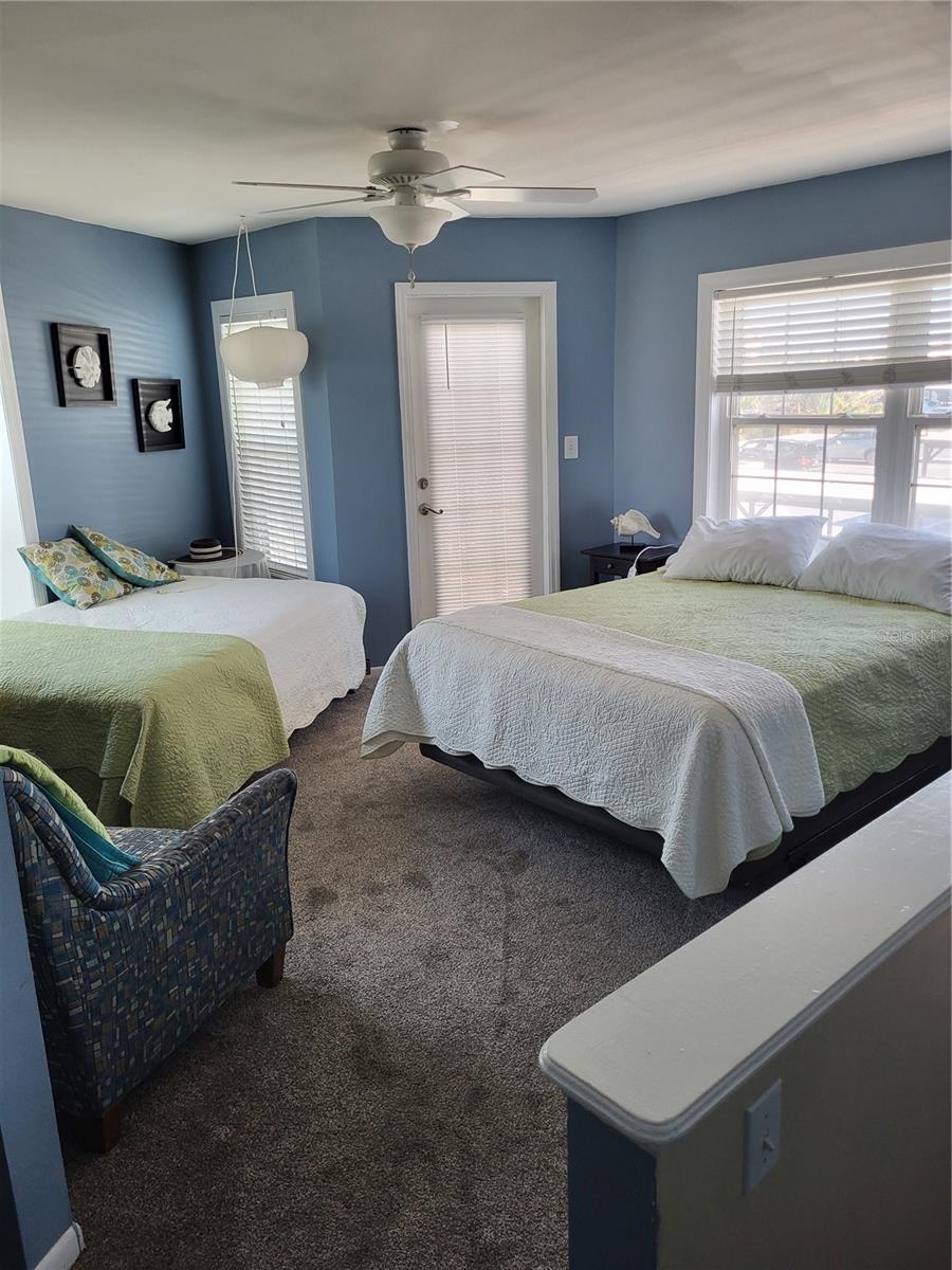SUNSET REEF - Residential