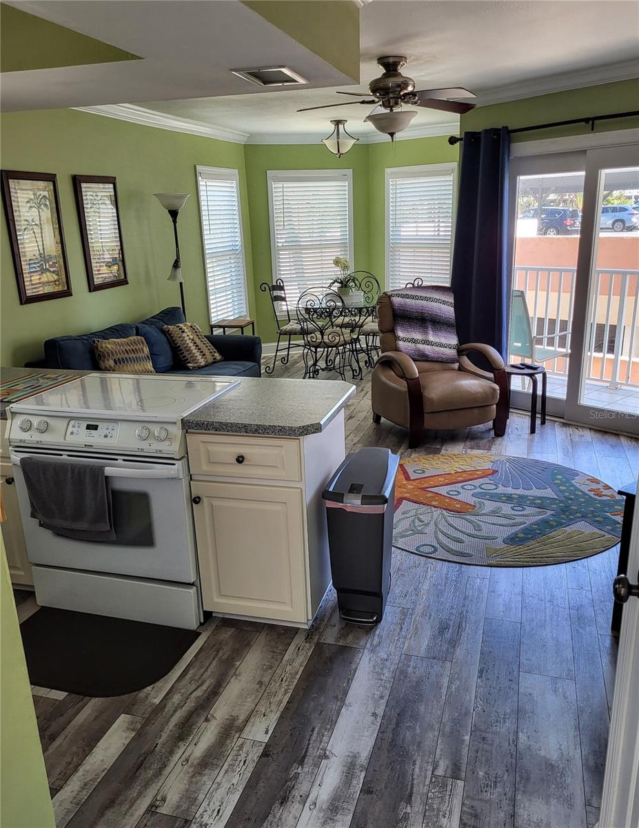 SUNSET REEF - Residential