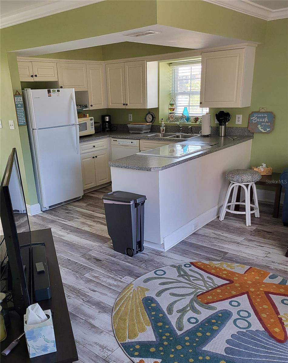 SUNSET REEF - Residential