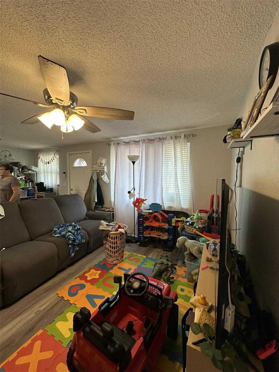 WARM MINERAL SPGS - Residential Income