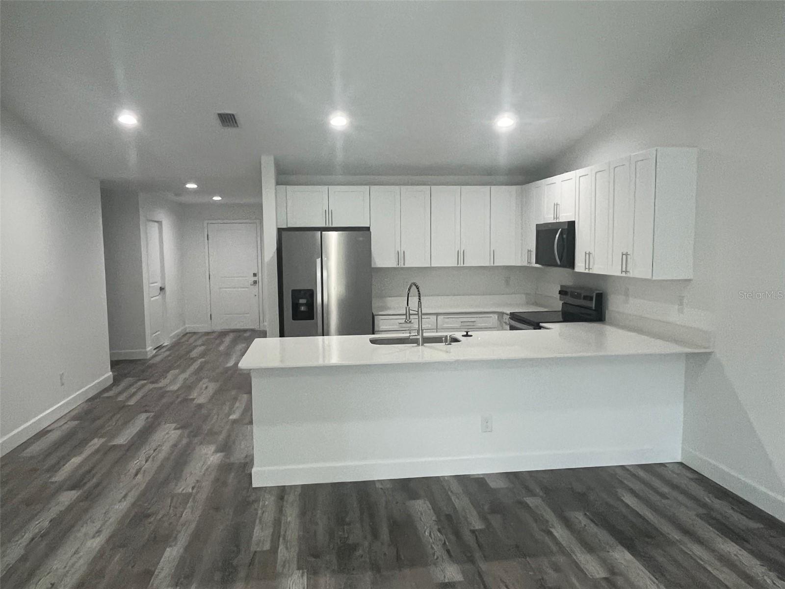 PORT CHARLOTTE SEC 085 - Residential Lease