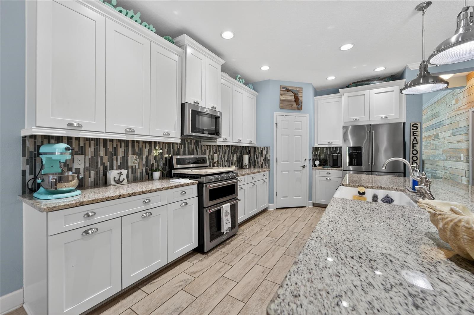 MIRABAY PRCL 22 - Residential Lease