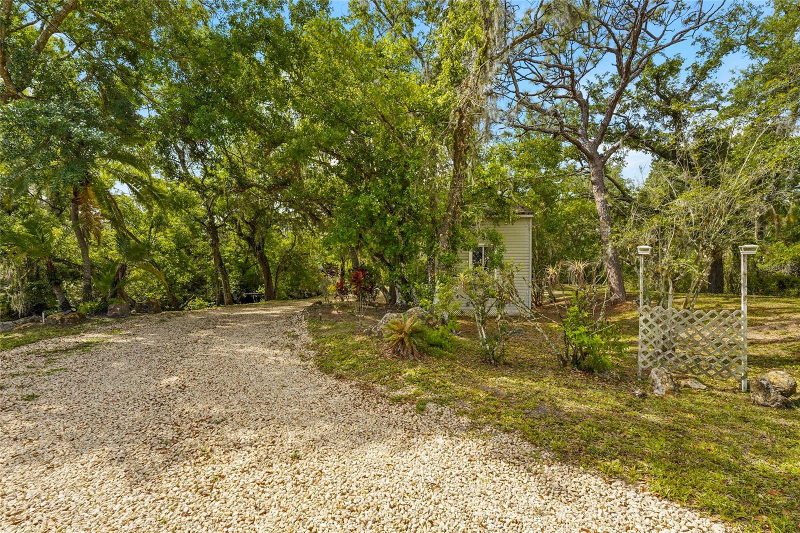 COUNTRY BROOKE ESTATES - Residential