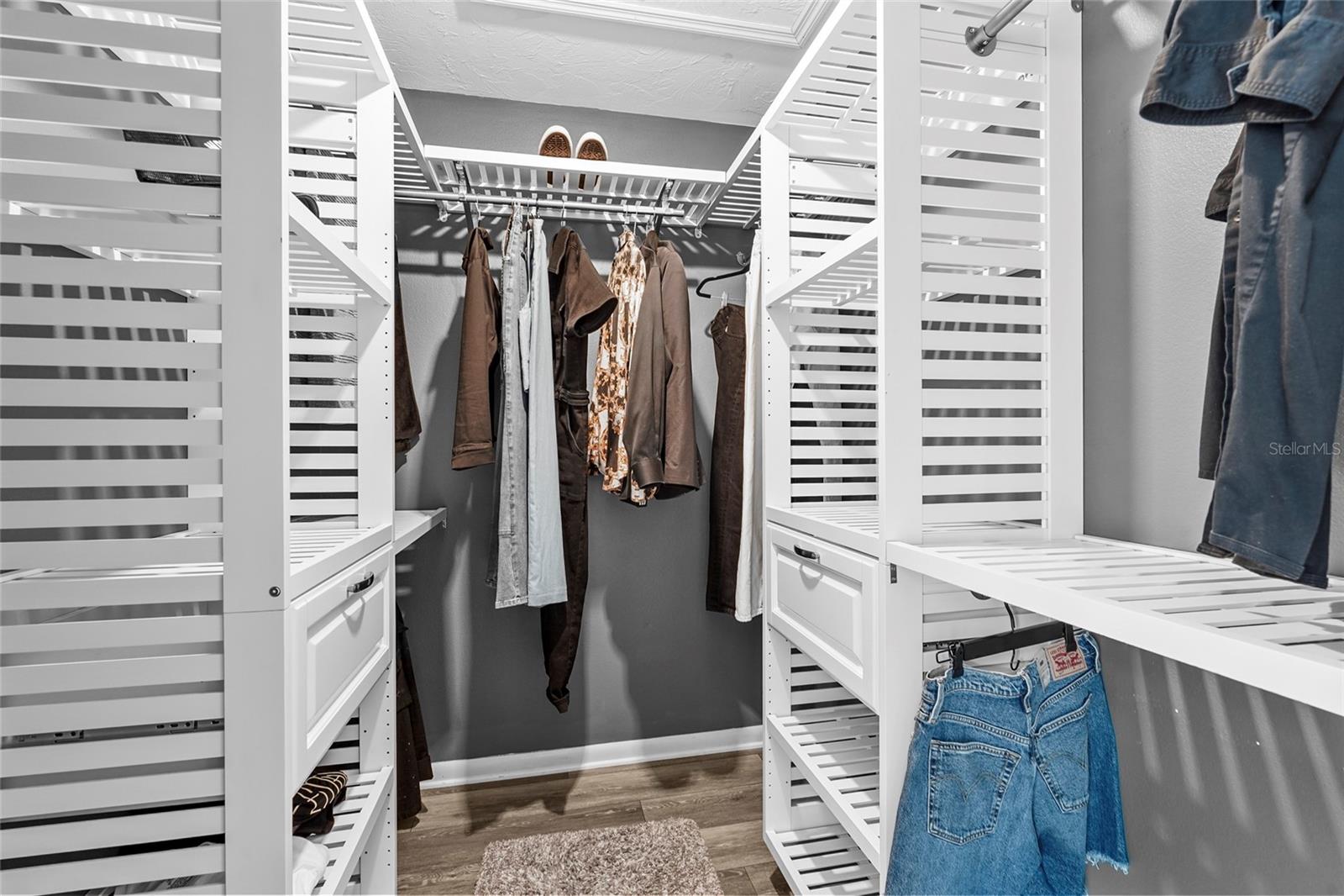 COUNTRY BROOKE ESTATES - Residential