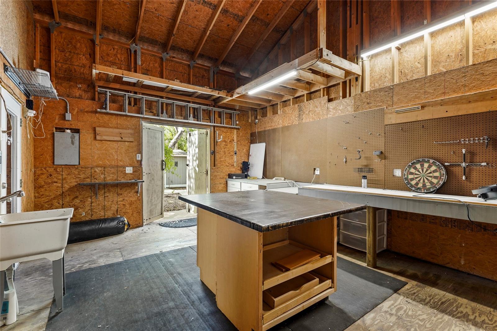 COUNTRY BROOKE ESTATES - Residential