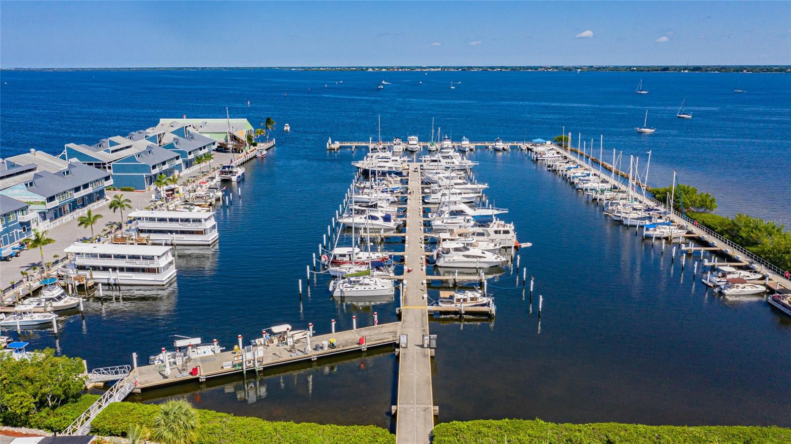 WILSHIRE ISLES PH 01 BLDG A - Residential