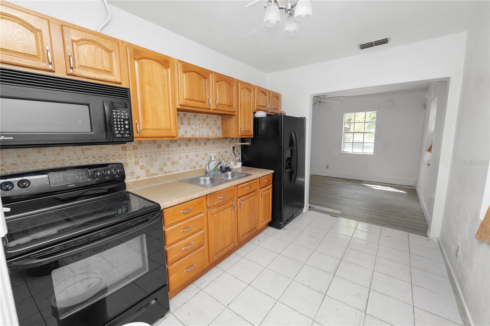 VALENCIA HEIGHTS SUB - Residential