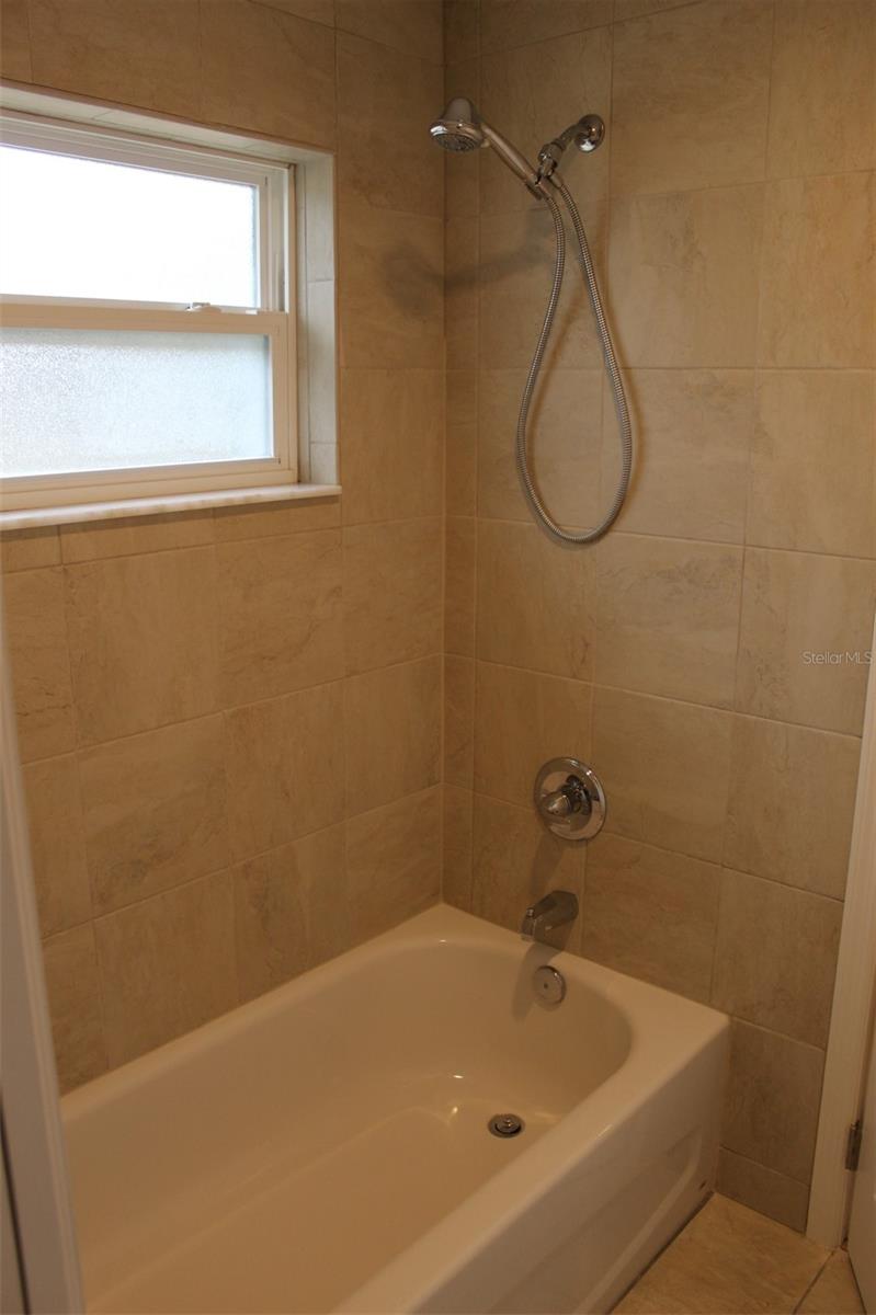 BUSHNELL PARK 01 - Residential