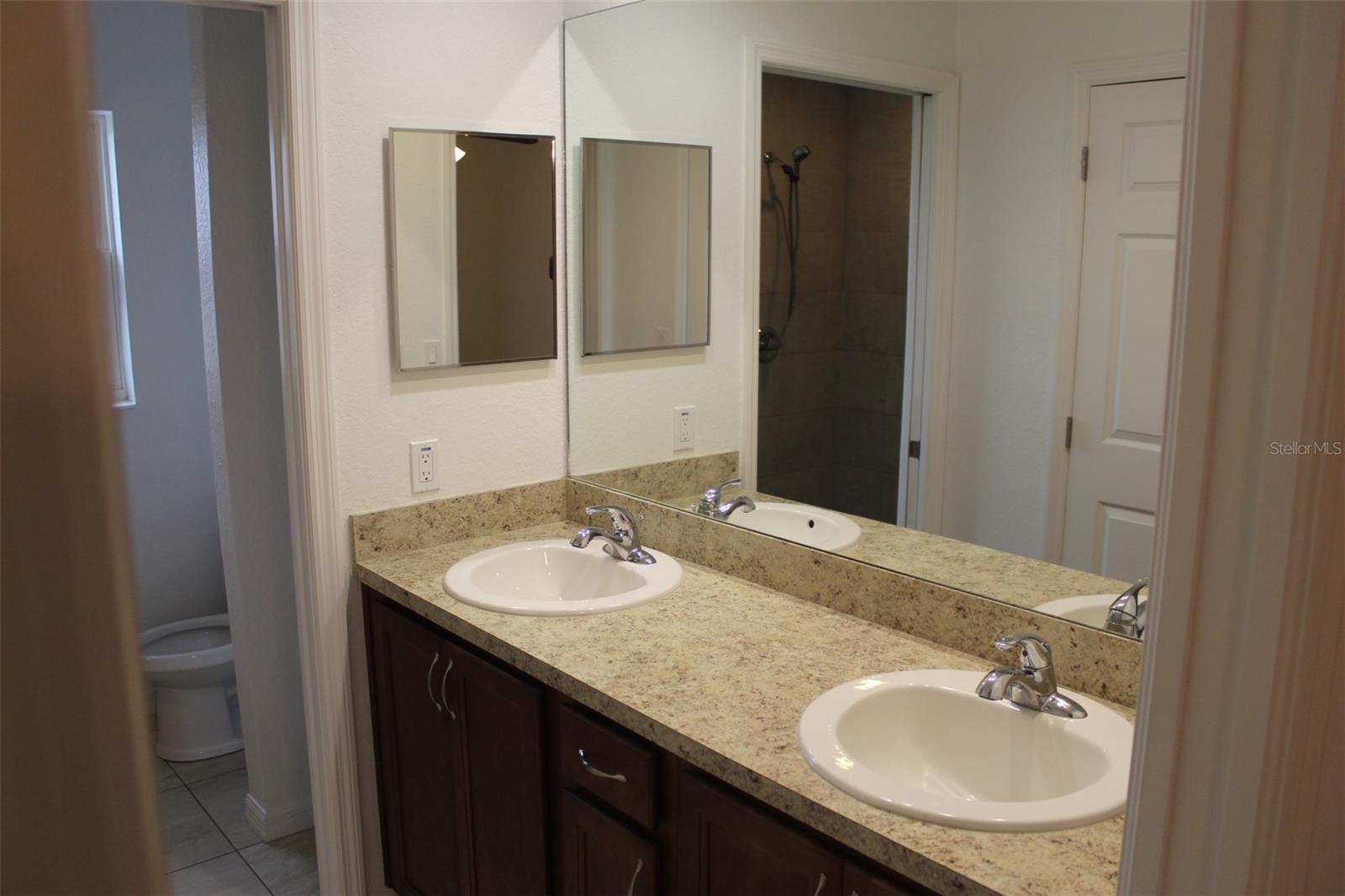 BUSHNELL PARK 01 - Residential