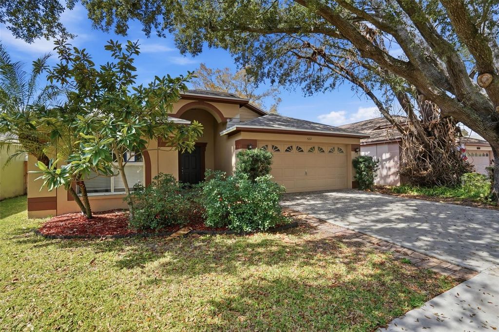 Photo of 522 Beth Ann Street, Valrico, FL 33594 (MLS # O6386446)