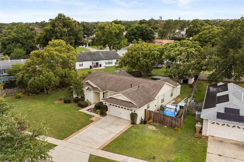 Photo of 14513 Pointe East Trail, Clermont, FL 34711 (MLS # O6414585)