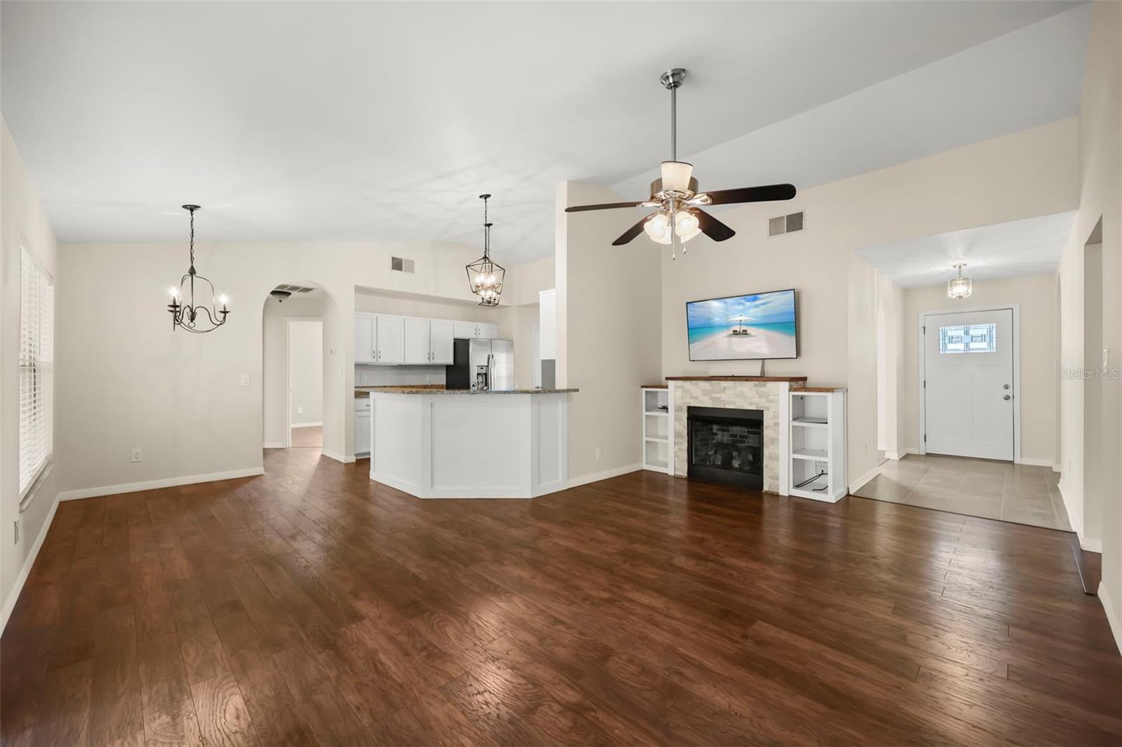 14513 POINTE EAST TRAIL