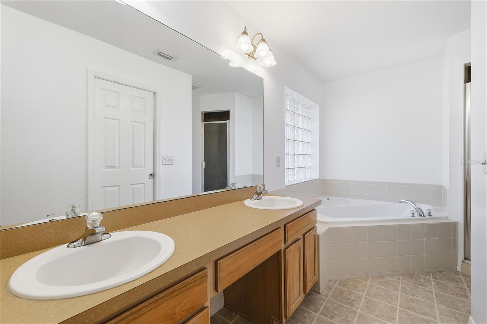 GROVES/BAYTREE PH 02 - Residential