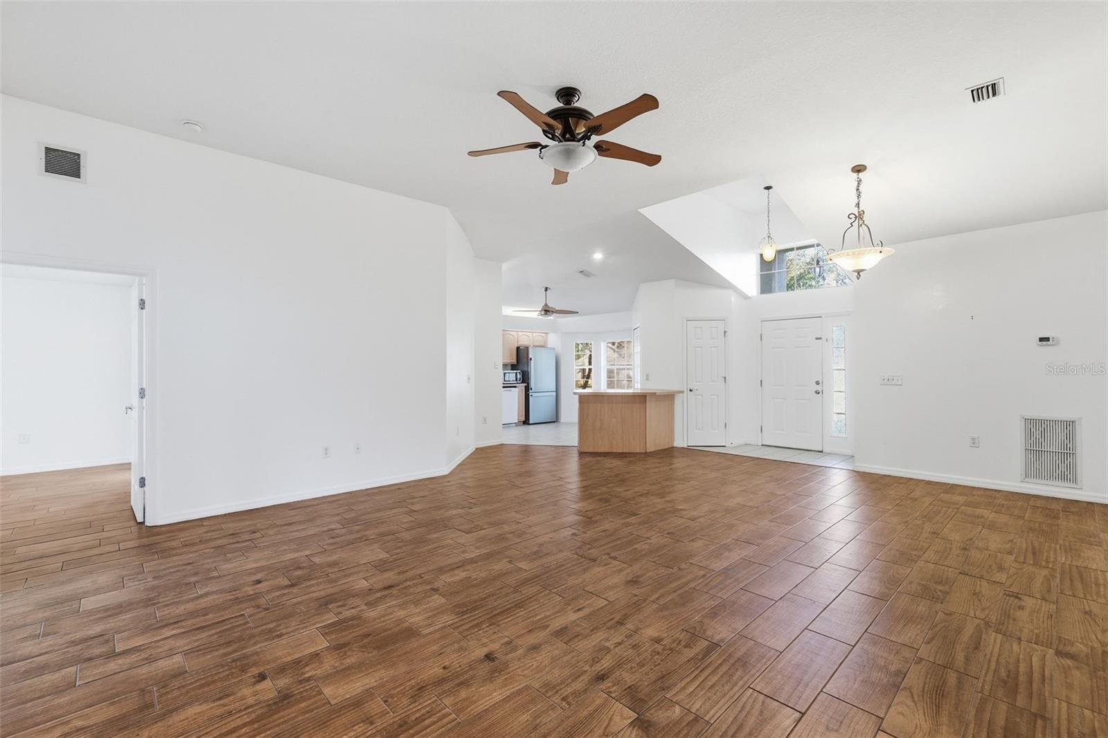 GROVES/BAYTREE PH 02 - Residential