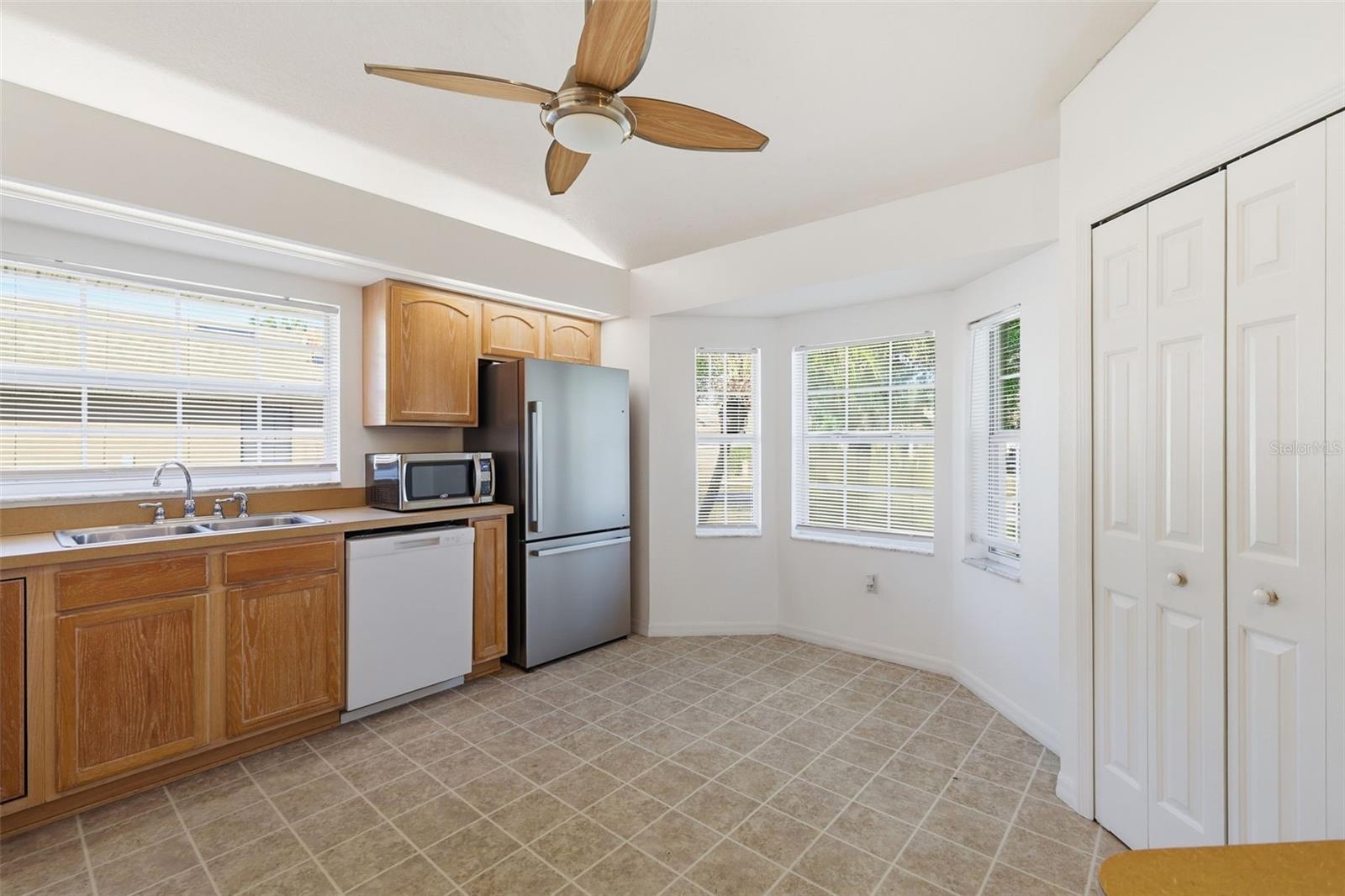 GROVES/BAYTREE PH 02 - Residential