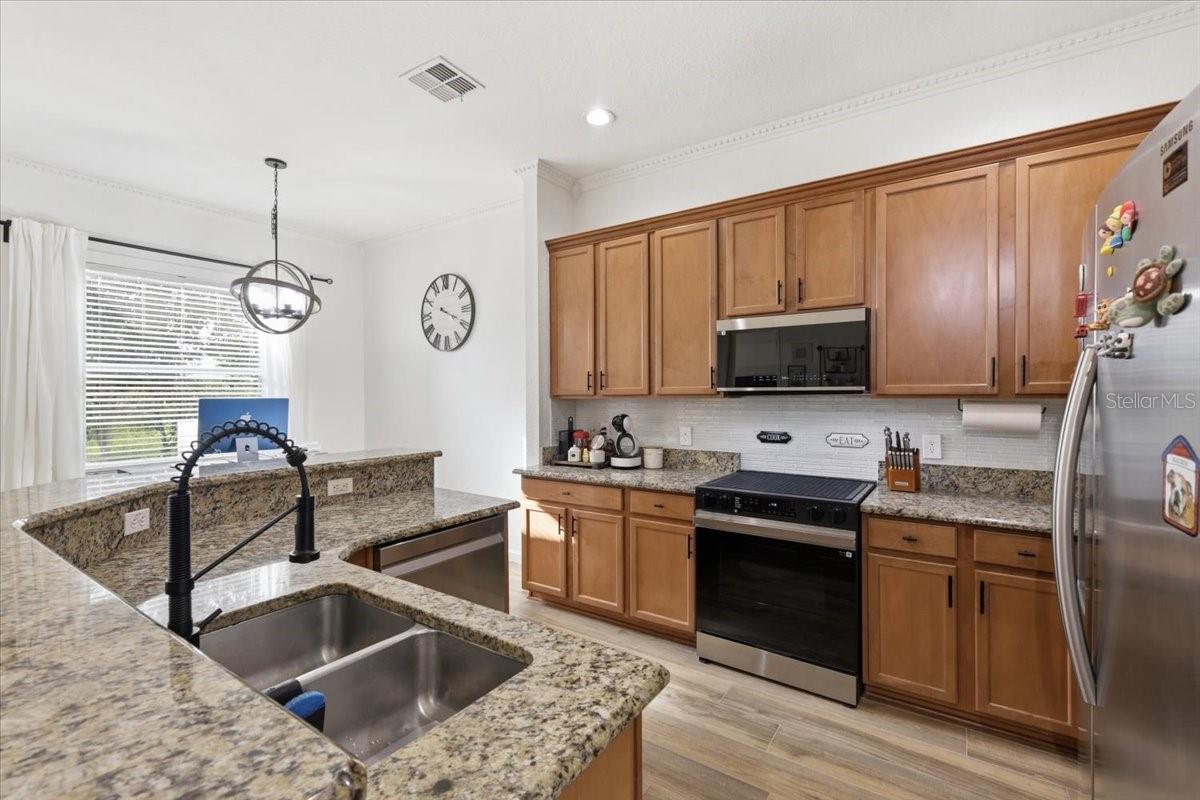 PRESTON SQUARE - Residential