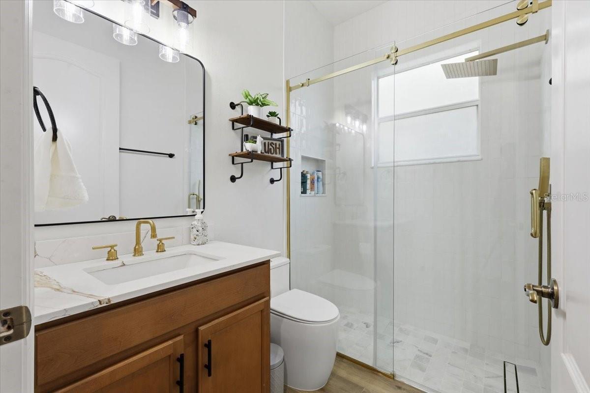 PRESTON SQUARE - Residential