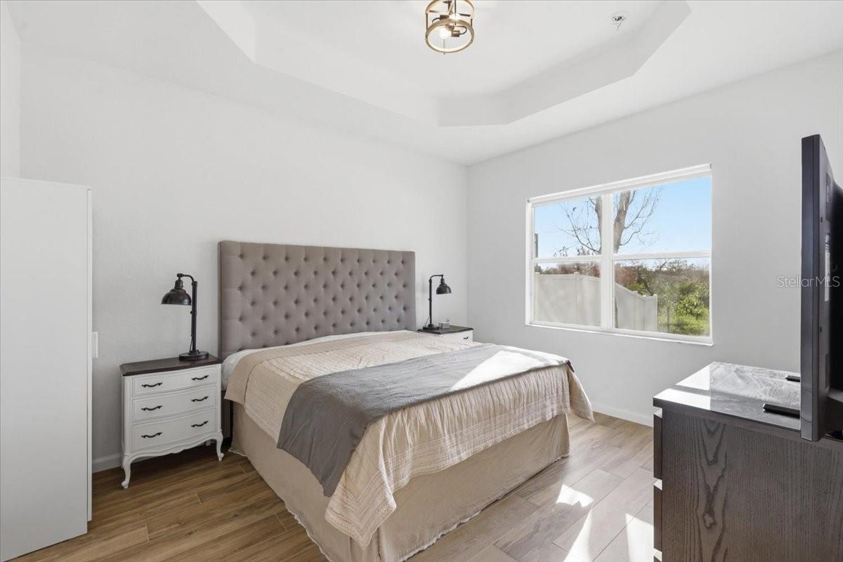 PRESTON SQUARE - Residential