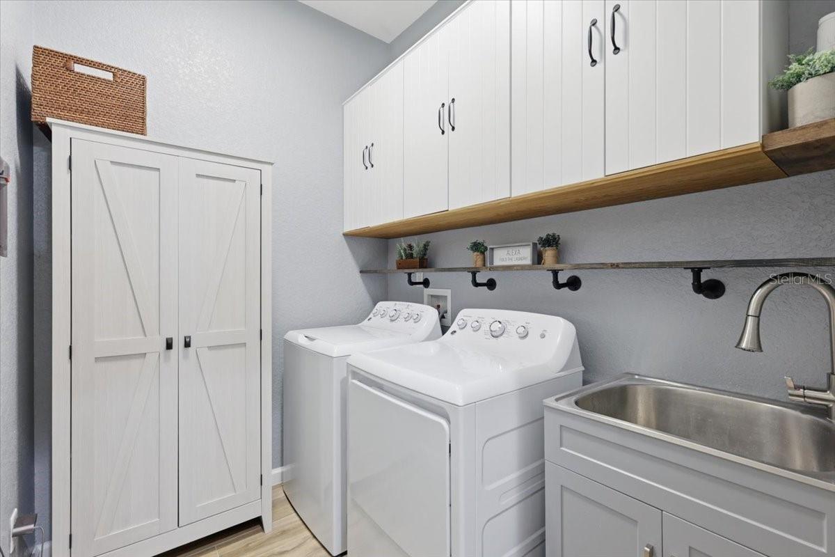 PRESTON SQUARE - Residential