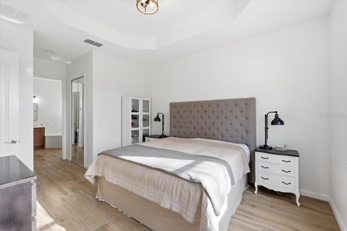 PRESTON SQUARE - Residential