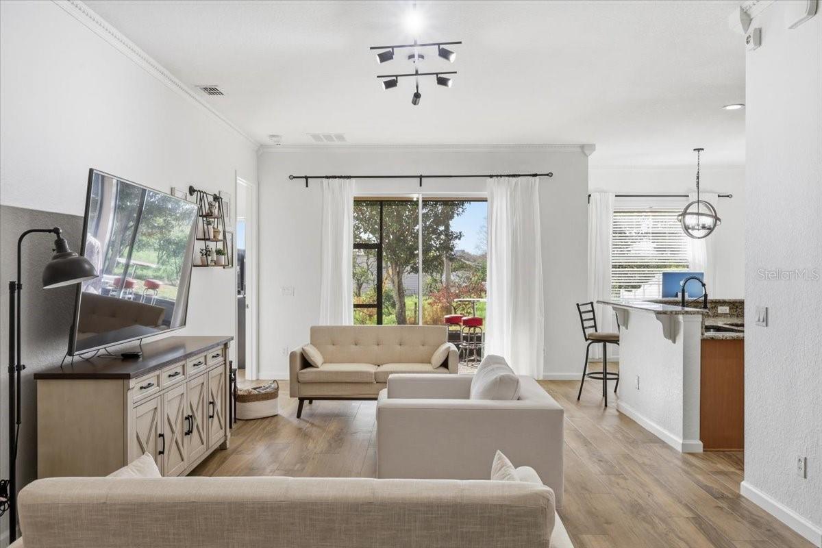 PRESTON SQUARE - Residential