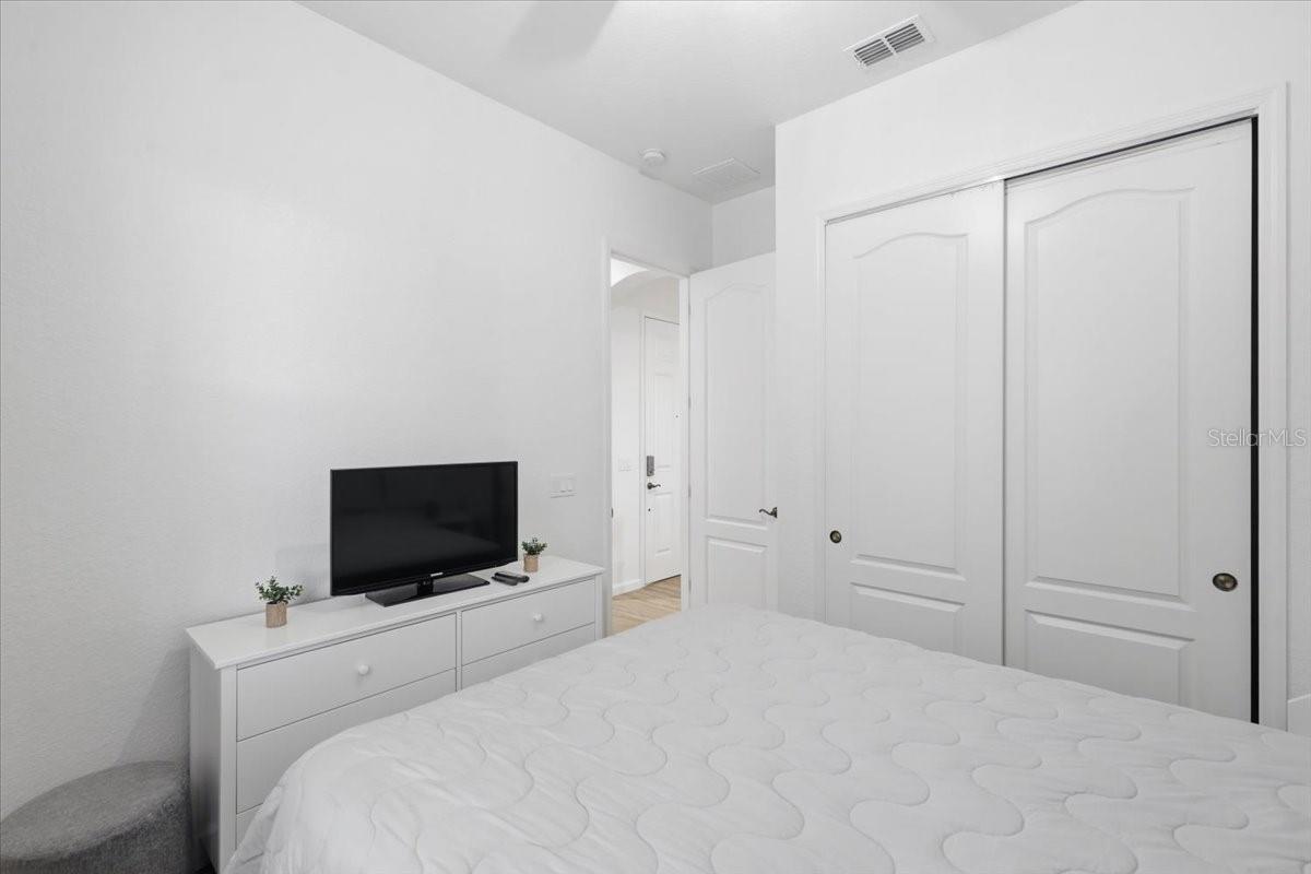 PRESTON SQUARE - Residential