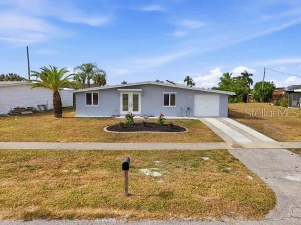 Photo of 4127 Gardner Drive, Port Charlotte, FL 33952 (MLS # C7518562)