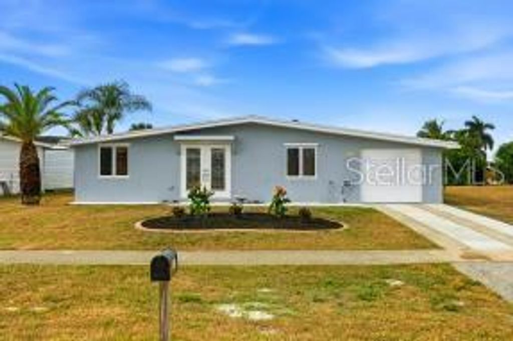 Photo of 4127 Gardner Drive, Port Charlotte, FL 33952 (MLS # C7518562)