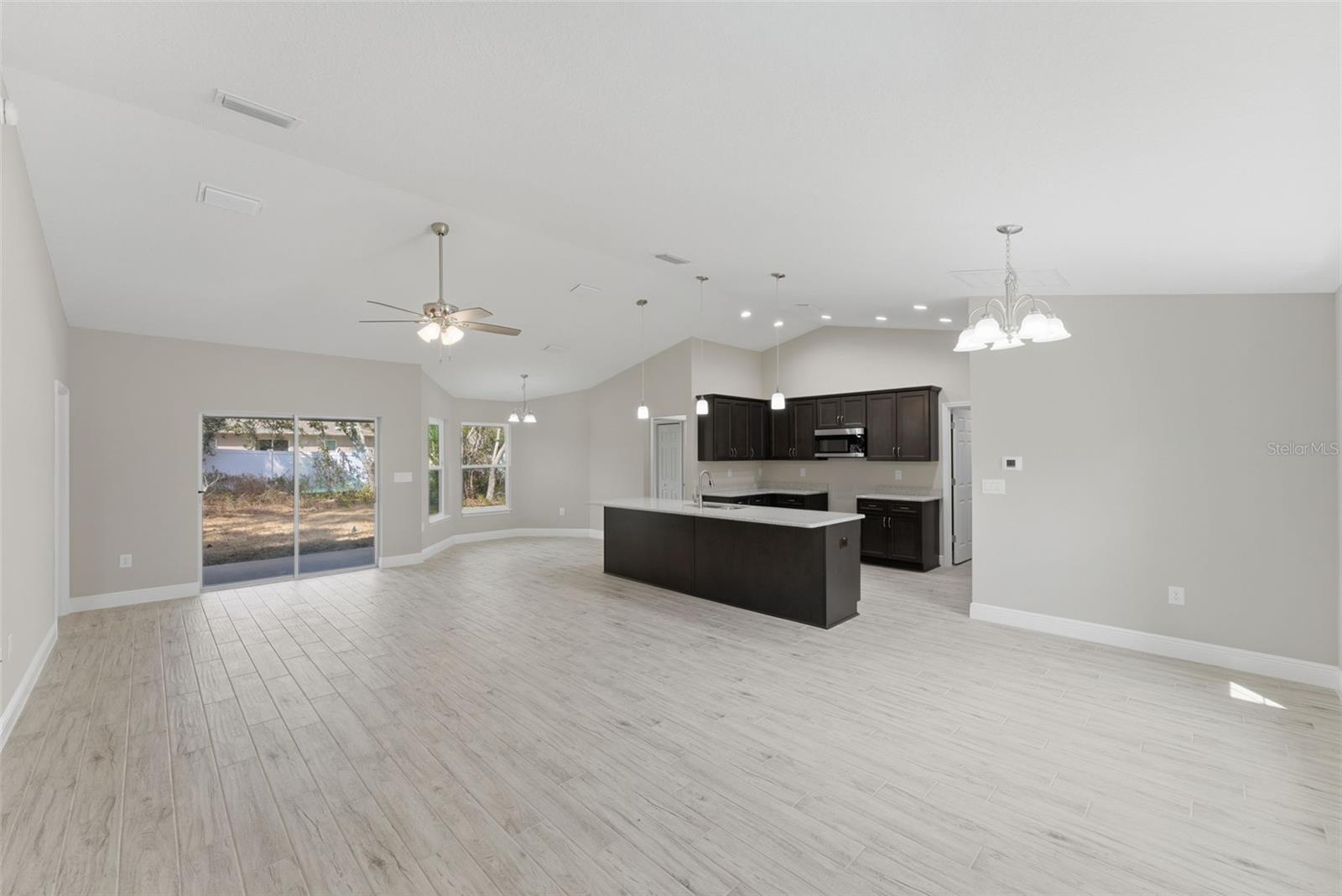 CITRUS SPGS UNIT 09 - Residential