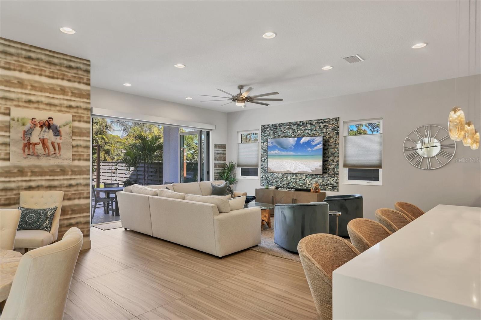 RIDGEWOOD - Residential