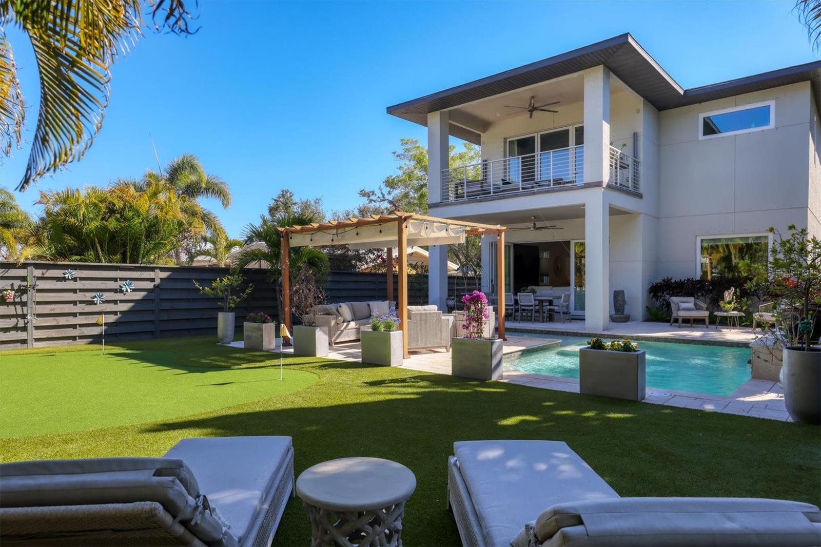 RIDGEWOOD - Residential