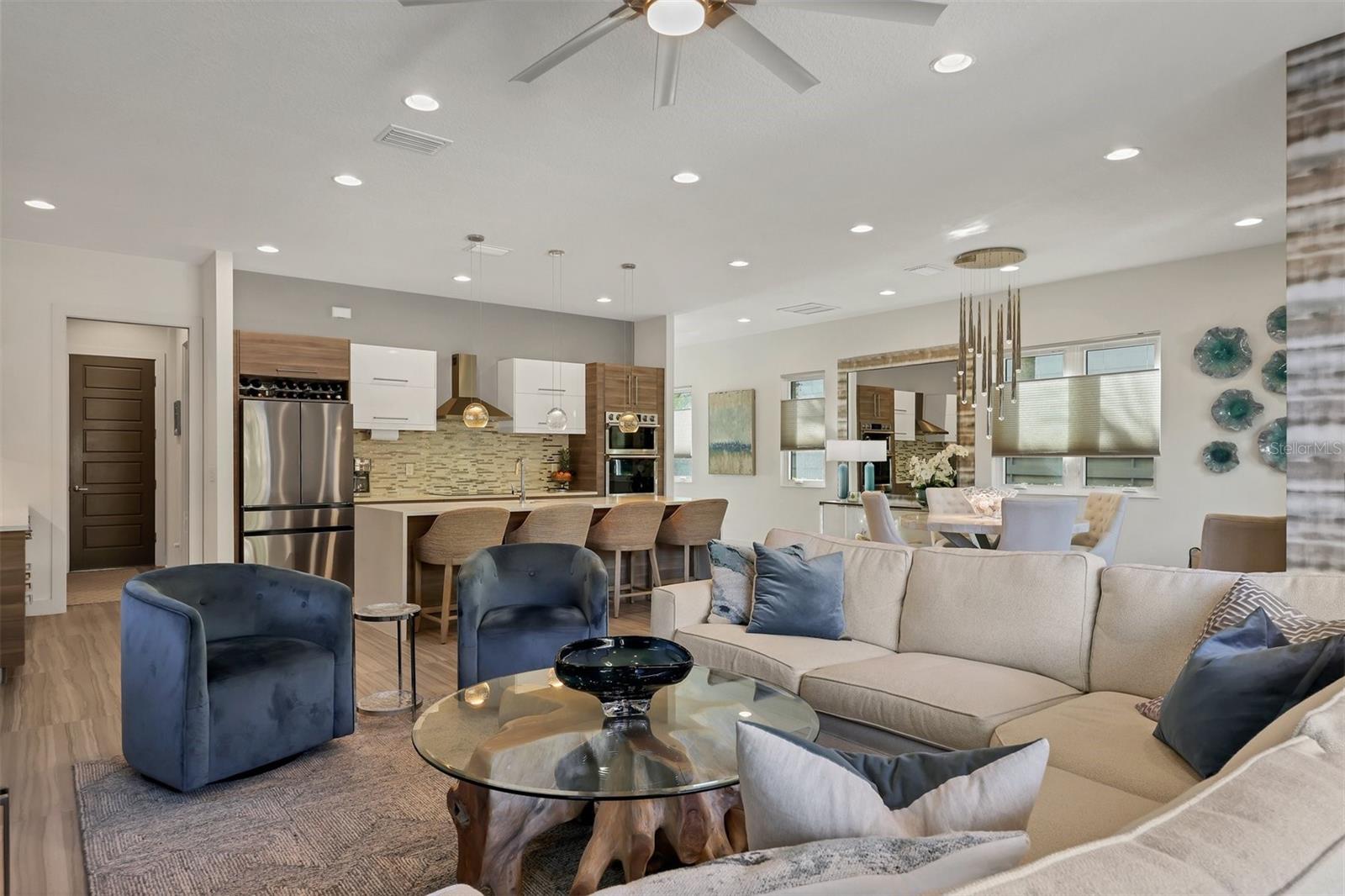 2323 PINE TERRACE, SARASOTA, FL, 34231 4 2323 PINE TERRACE