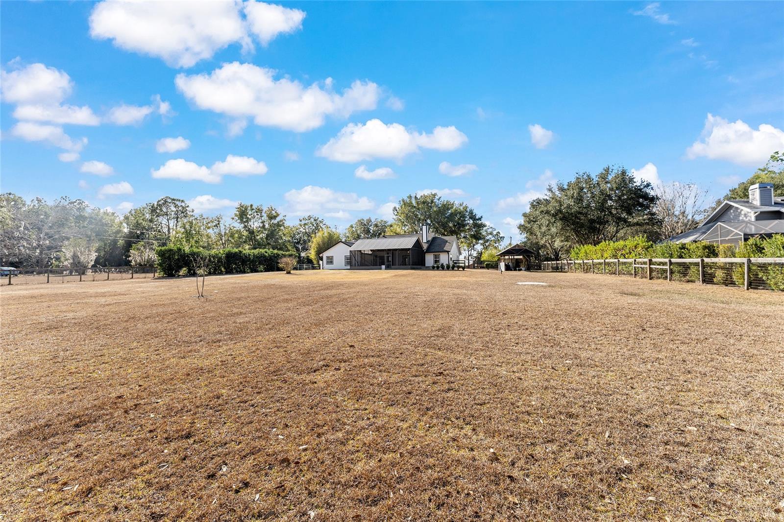 ALACHUA ESTATES - Residential