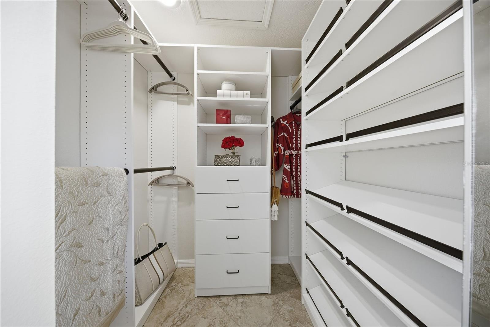 PARCEL B - THE PINNACLE - Residential