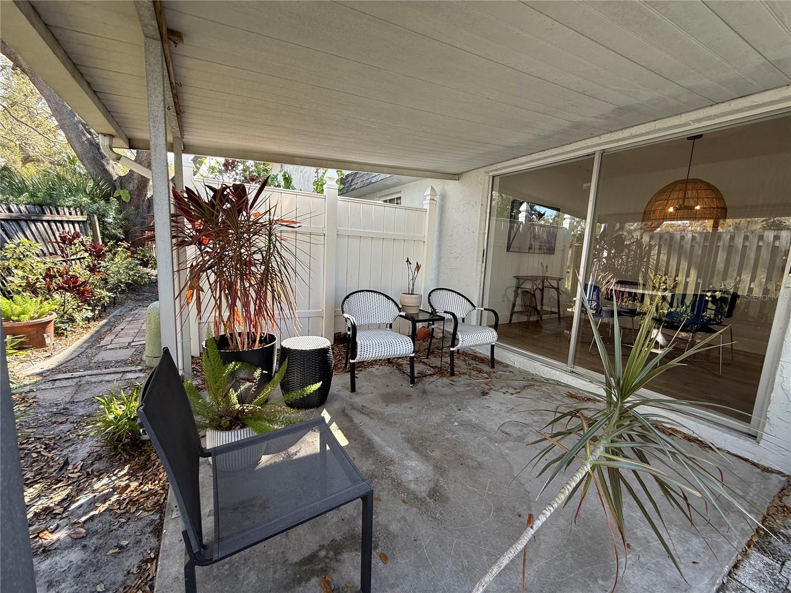 ROTHMOOR ESTATES CONDO - Residential Lease