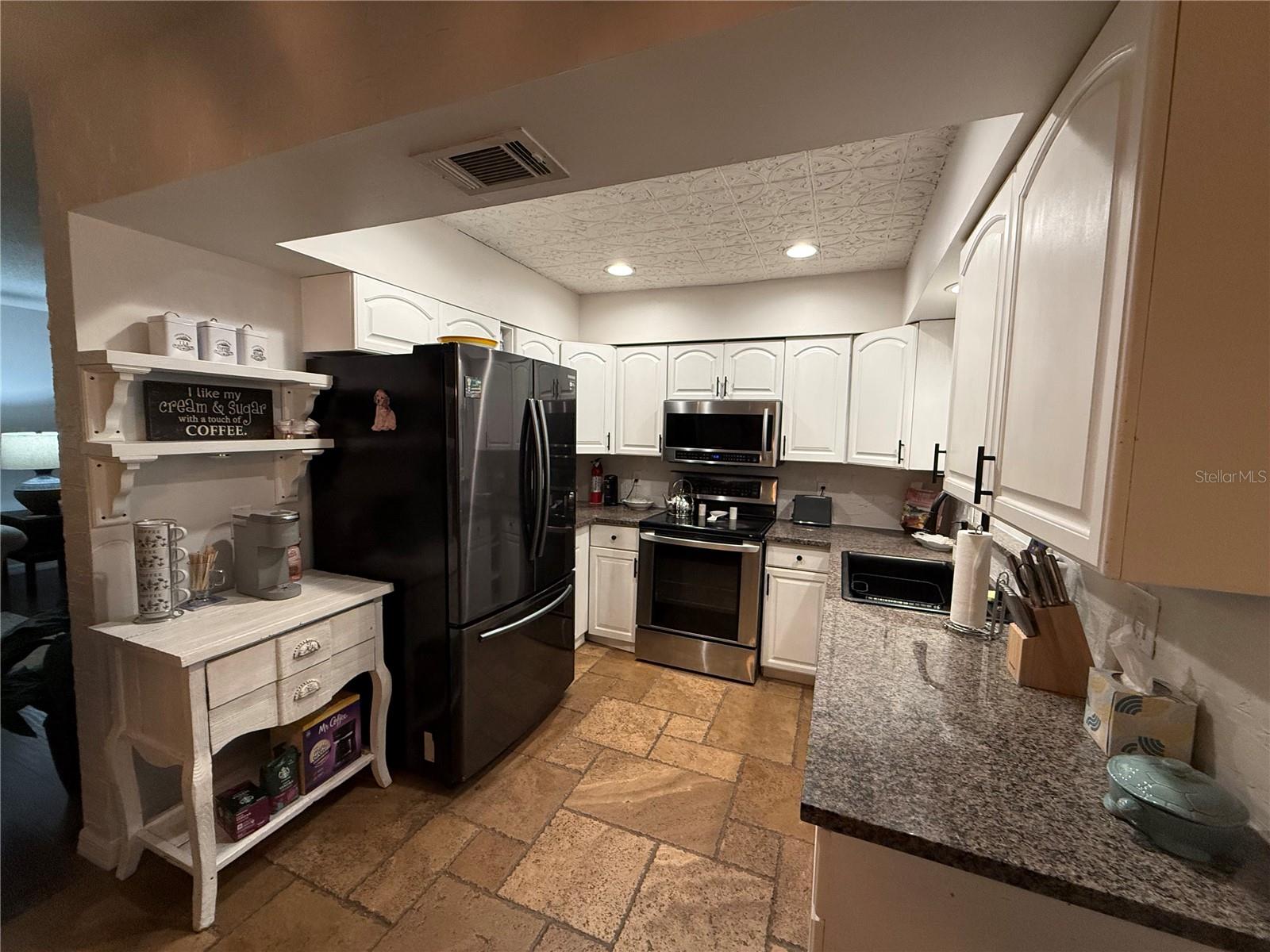 POINT O WOODS UNIT 02 - Residential Lease