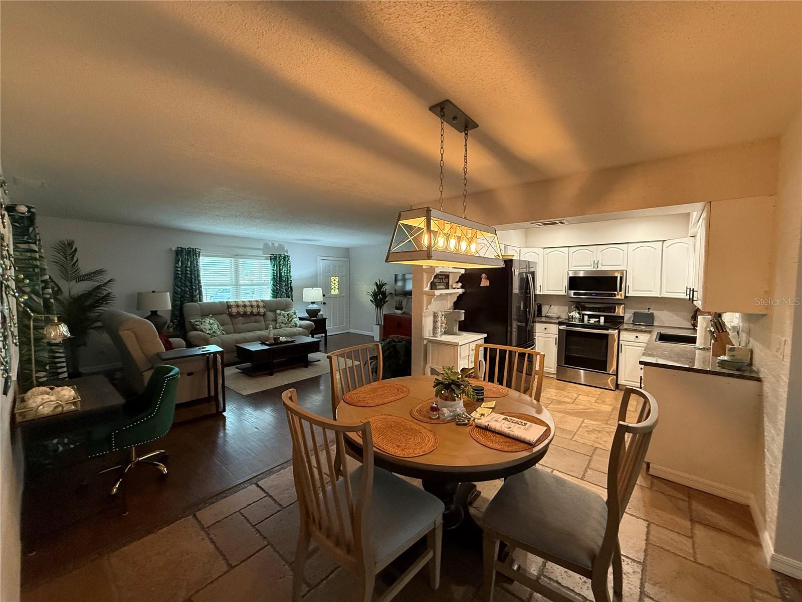 POINT O WOODS UNIT 02 - Residential Lease
