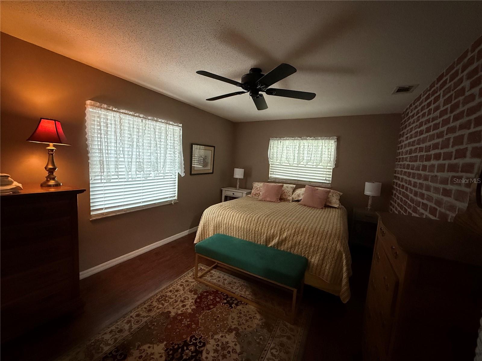 POINT O WOODS UNIT 02 - Residential Lease