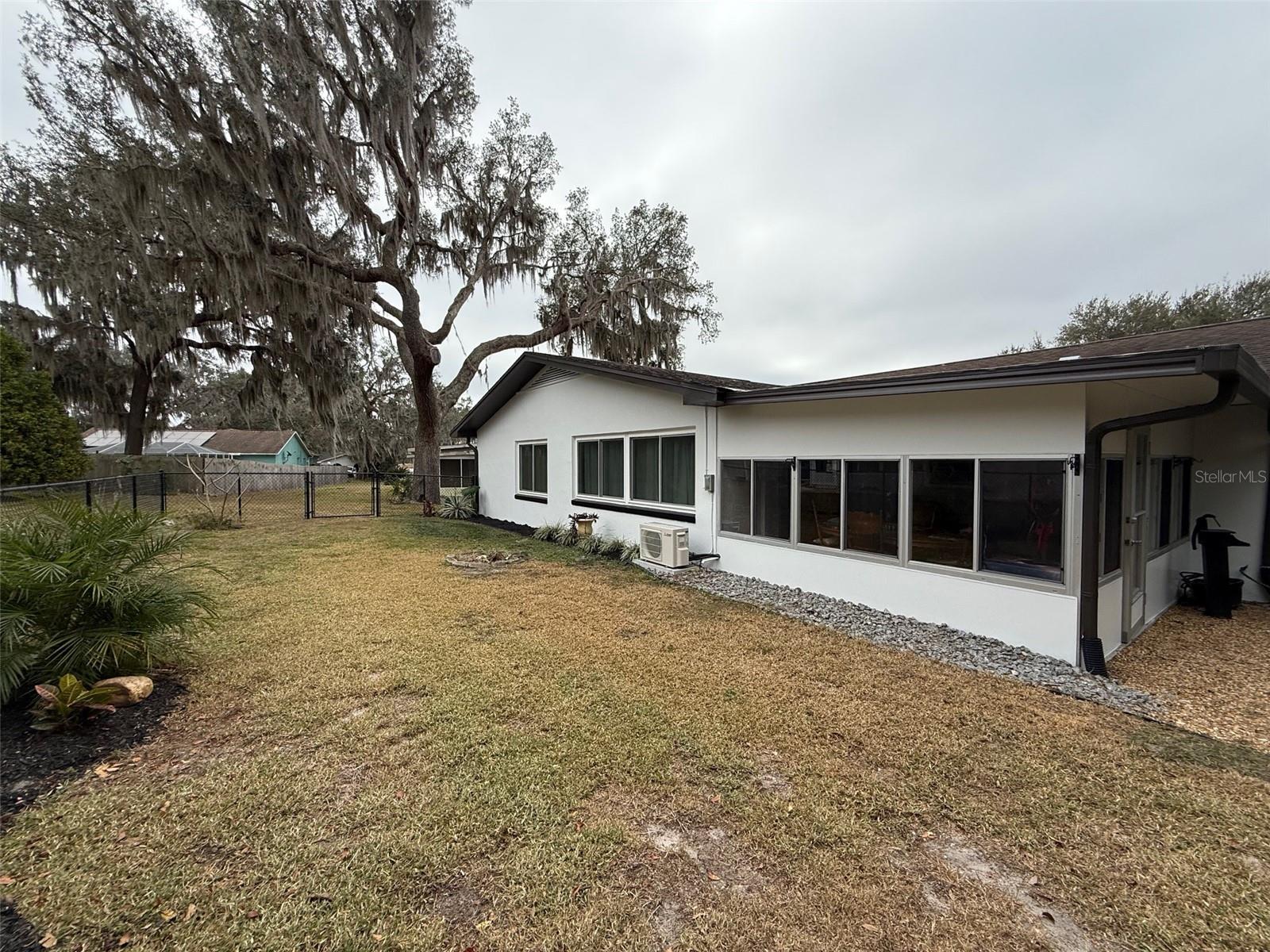 POINT O WOODS UNIT 02 - Residential Lease