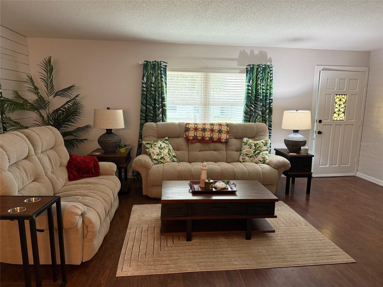POINT O WOODS UNIT 02 - Residential Lease