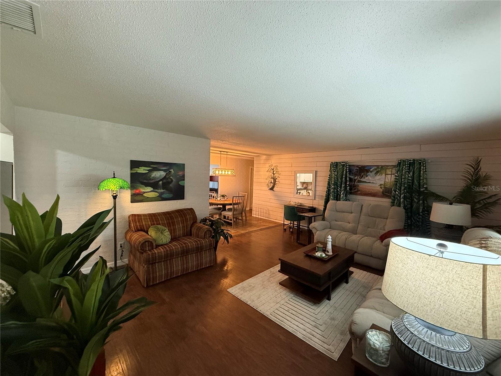 POINT O WOODS UNIT 02 - Residential Lease