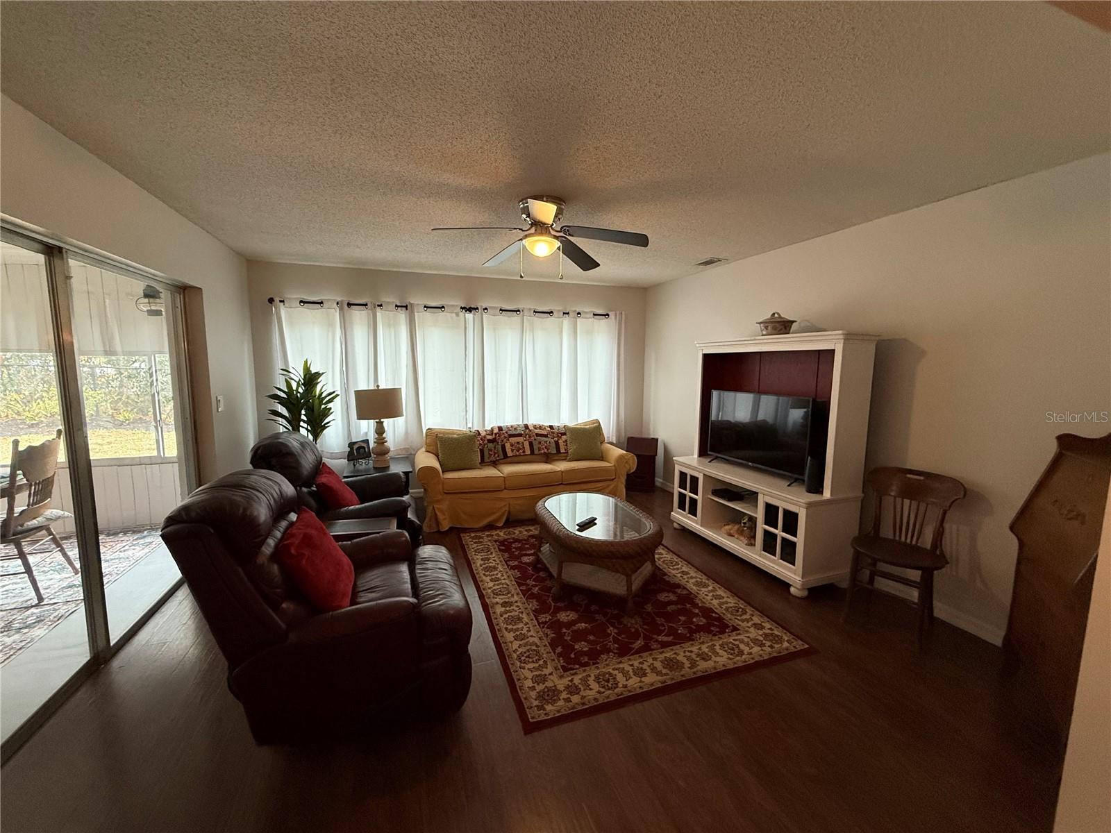 POINT O WOODS UNIT 02 - Residential Lease