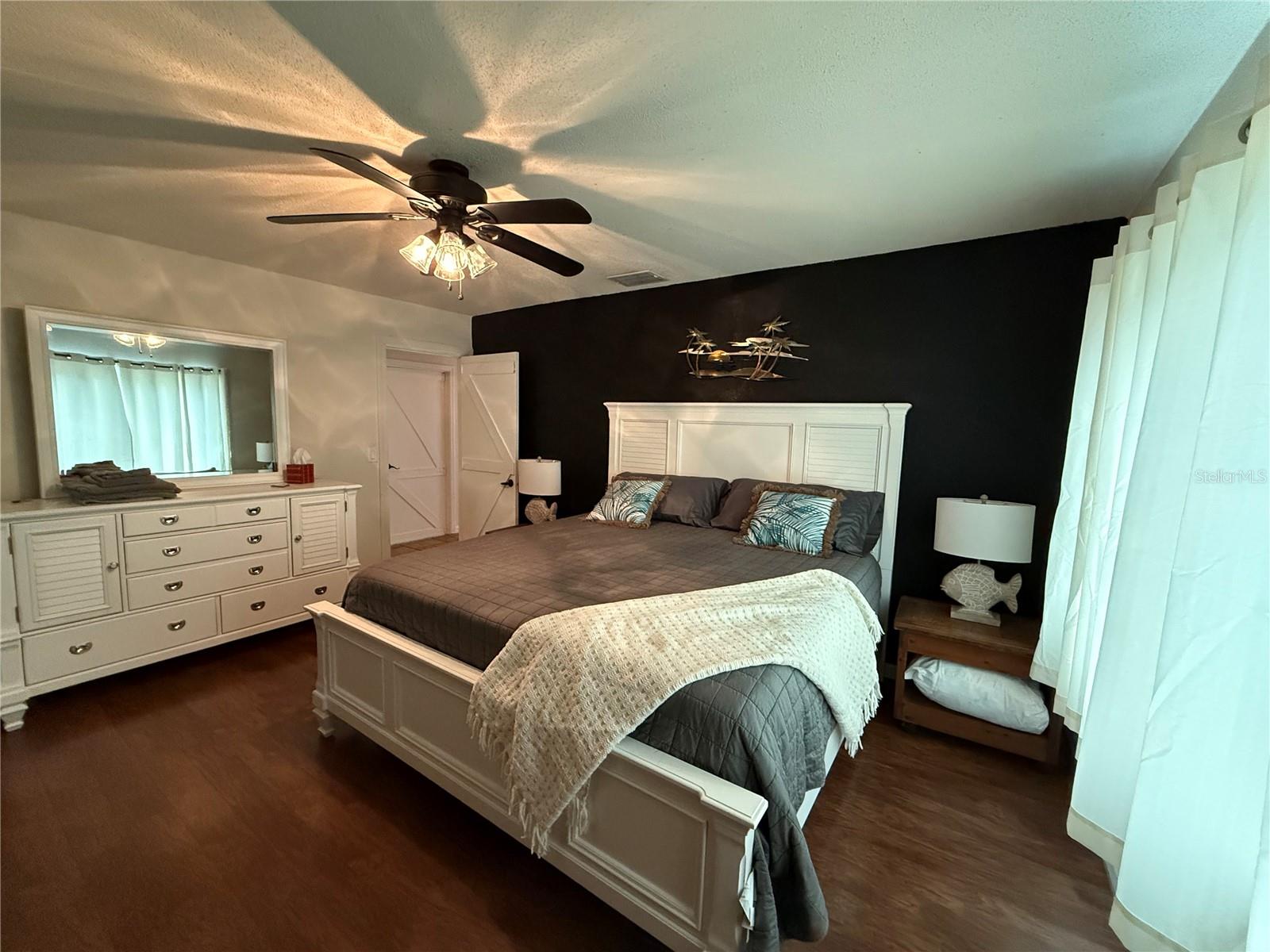 POINT O WOODS UNIT 02 - Residential Lease