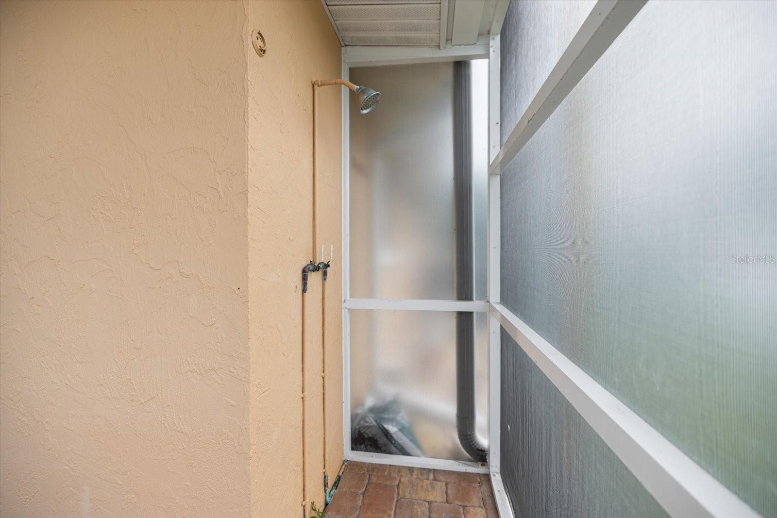 SOUTH VENICE - Residential