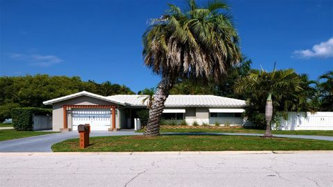 Photo of 101 S Maywood Avenue, Clearwater, FL 33765 (MLS # TB8383950) Photo of 101 S Maywood Avenue, Clearwater, FL 33765 (MLS # TB8383950)